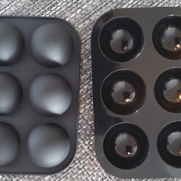 SILICONE Sphere Trays (Set of 3) - Picture 1 of 2